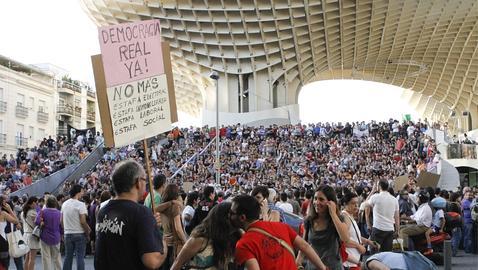 Los acampados posponen la decisión sobre su continuidad en las «setas» al sábado