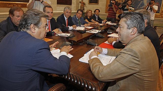 Los primeros nombramientos, para la «sala de máquinas»