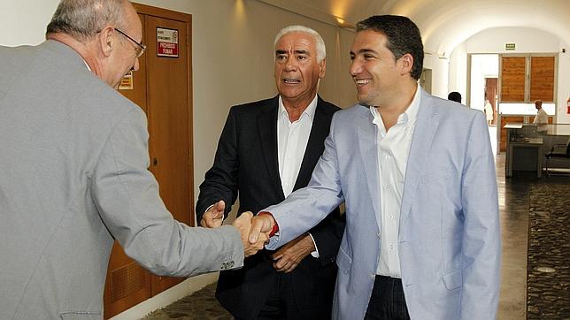La Junta y la Diputación de Málaga dan ejemplo de colaboración