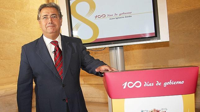 Zoido promete sanear en dos años la deuda heredada de 700 millones