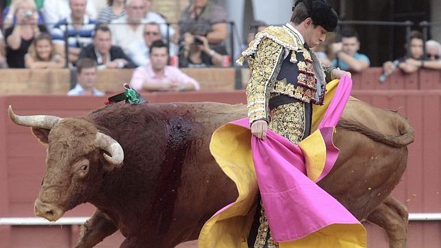 Curro Díaz corta una oreja y El Juli pierde otra con la espada