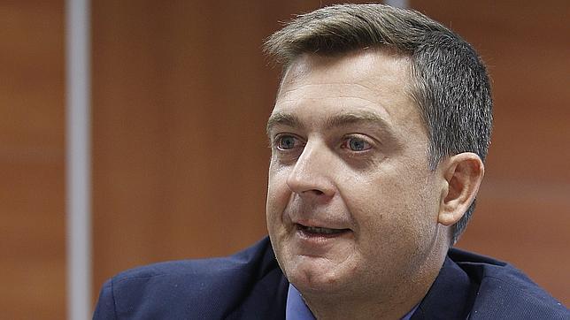 Julio Coca: «No es que el PP vaya a matar viejos, pero peligran plazas residenciales»