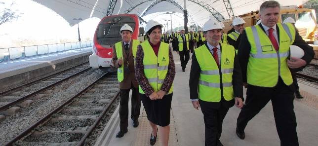 El cercanías a La Cartuja se inaugurará en los días previos al cambio de Gobierno