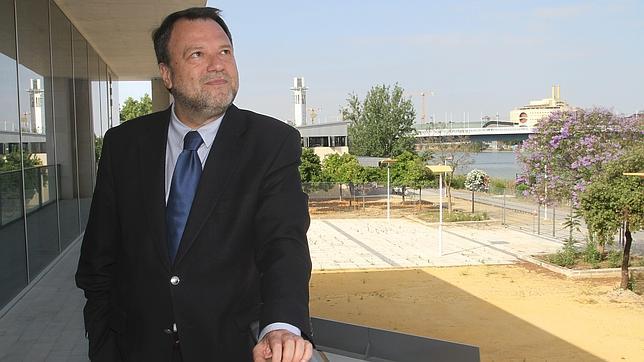 El gobierno anterior dejó un agujero de 592 millones en su último año