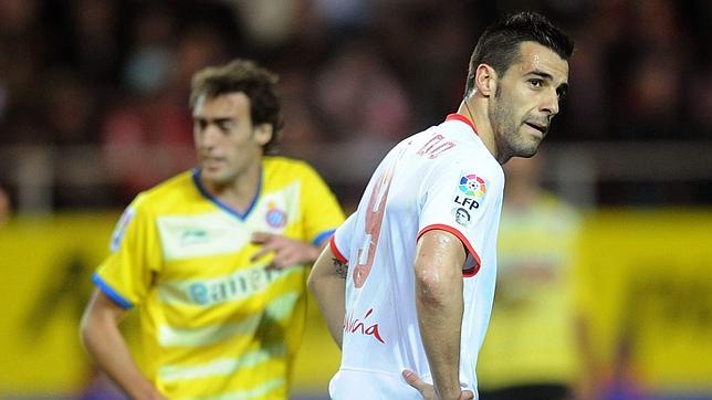 El Sevilla empata con en el Español pese a su mejoría en el juego (0-0)