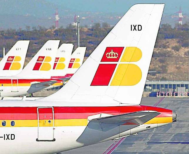 Iberia amenaza a los pilotos con «medidas colectivas» por los paros