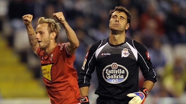 El Sevilla confirma en Coruña que está en un gran momento (0-2)