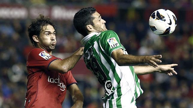 El Betis empata en Pamplona y sigue en puestos europeos (0-0)