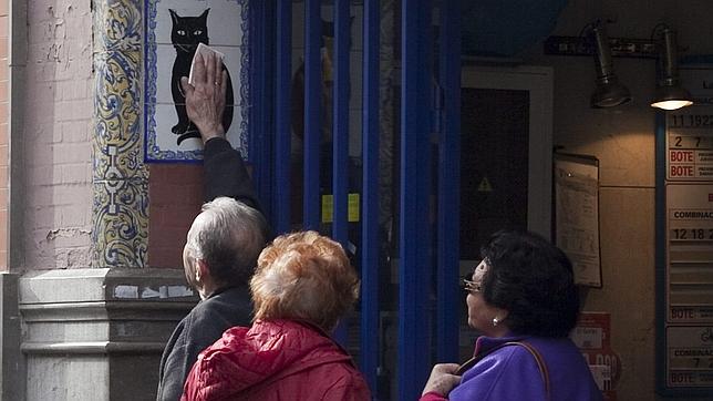 Los andaluces gastan una media de 49,17 euros en la lotería de Navidad