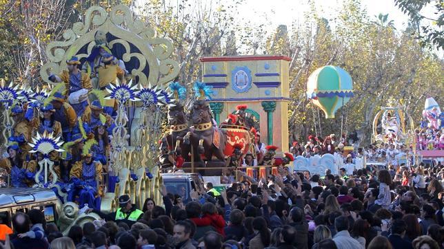Termina la Cabalgata de Reyes en Sevilla, comienza la magia