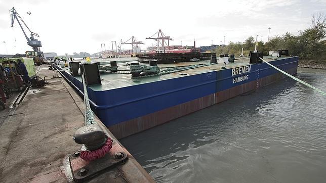 Zoido pide a Montoro autorización para crear una zona franca en el Puerto