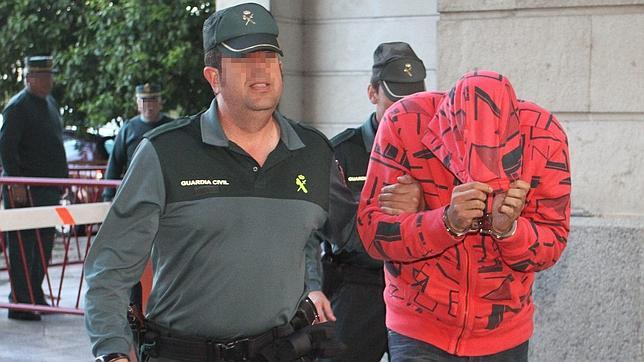 El «camello» de los ERE, libre con cargos tras declarar ante la juez
