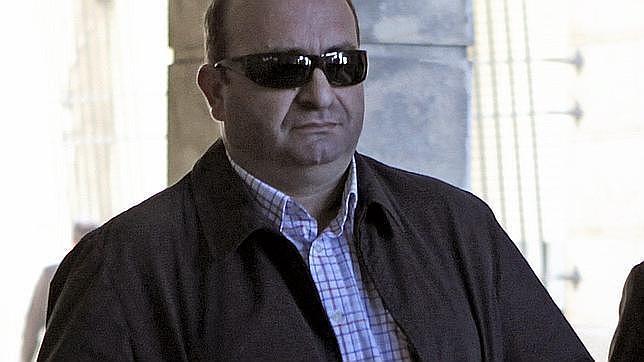 El chófer de Guerrero pide su absolución por delito fiscal