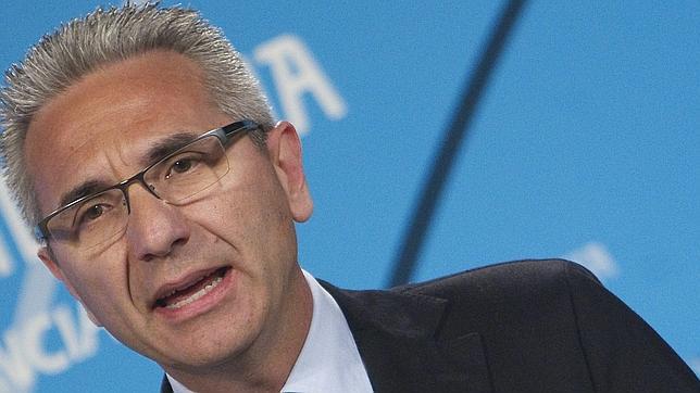 Griñán, dispuesto a «disipar muchas mentiras» ante la Cámara