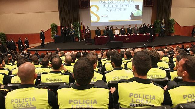 Requisados los exámenes a policía local por el posible amaño de las oposiciones