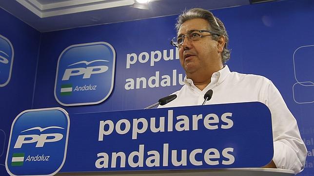 Zoido: «No estamos en condiciones de mantener tantos observatorios de la Junta»