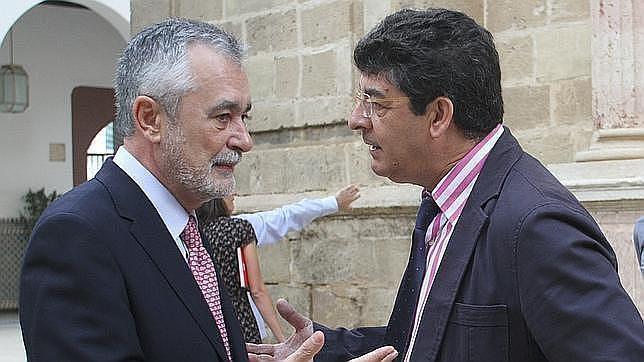 Valderas, sorprendido por el anuncio, descarta elecciones anticipadas