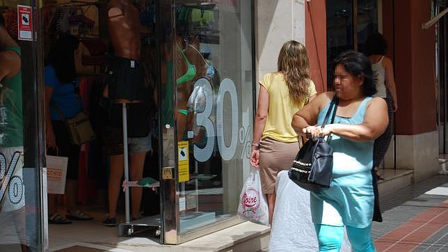 Los escaparates nazarenos muestran sus mejores ofertas