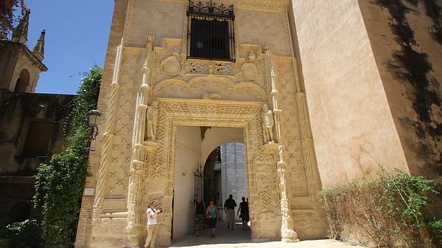 Finaliza la restauración de la Puerta de Marchena del Alcázar