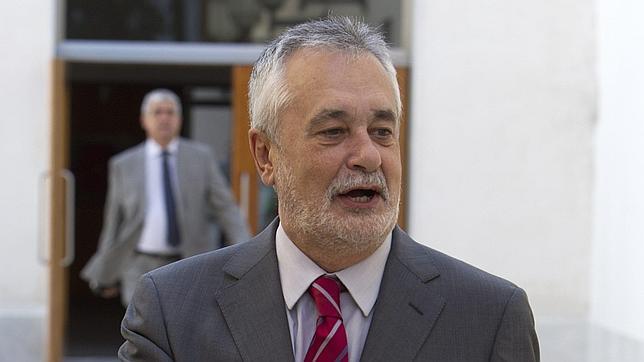 El PP andaluz pide elecciones tras la renuncia de Griñán