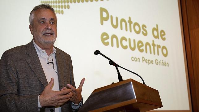 José Antonio Griñán, en un encuentro con profesionales del ámbito de la Cultura y la Universidad en que rezó como «Pepe»