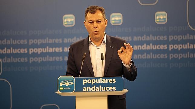 José Luis Sanz: «Griñán se va por la puerta de atrás, como se merece»