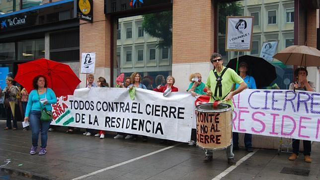 Tachan de «gran desahucio» la situación de la residencia de mayores de Montequinto