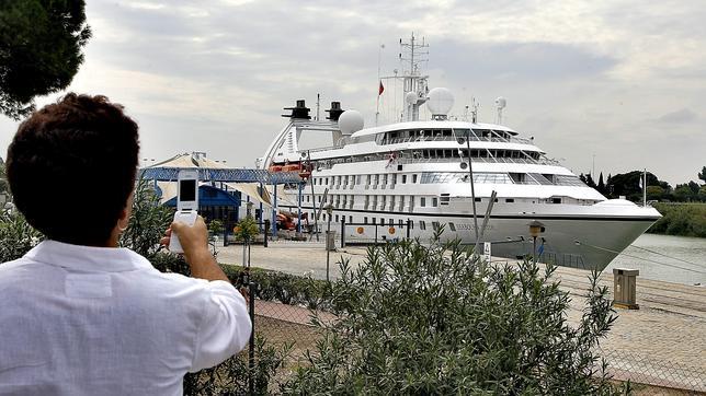 En 2014 harán escala en Sevilla al menos 16 cruceros