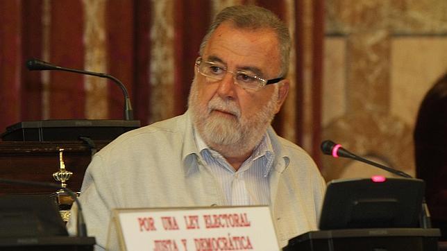 IU reitera que Torrijos no dimitirá hasta que no sea procesado por alguna de sus imputaciones