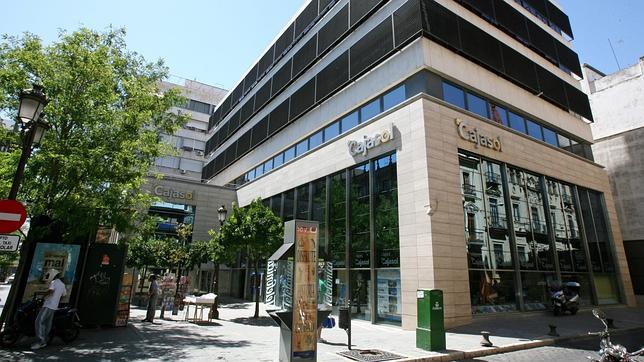 Villasís esquina con Martín Villa, donde se ubicó el colegio de Cernuda