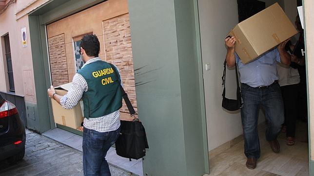 La Guardia Civil detiene al hijo del dueño de Fitonovo