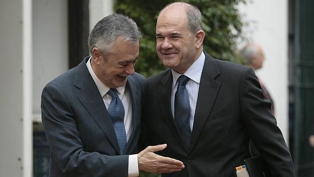 Alaya ha abierto el proceso para imputar a Griñán y Chaves