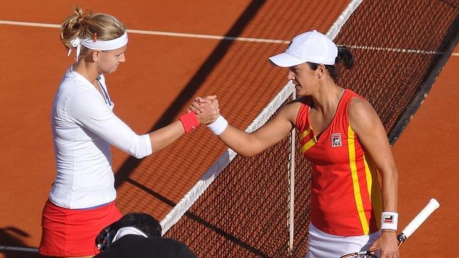 Silvia Soler no puede con Safarova y el dobles decidirá el pase