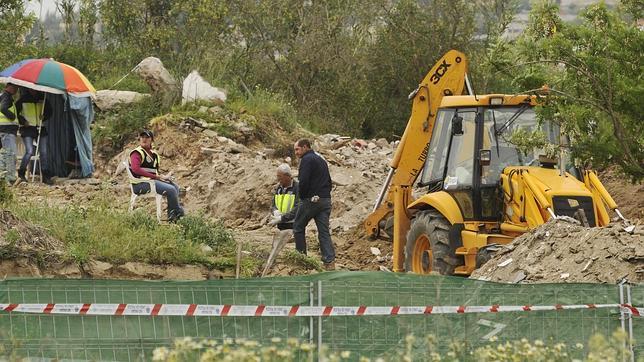 ¿A quién pertenecen los huesos hallados en la escombrera donde se busca el cuerpo de Marta?