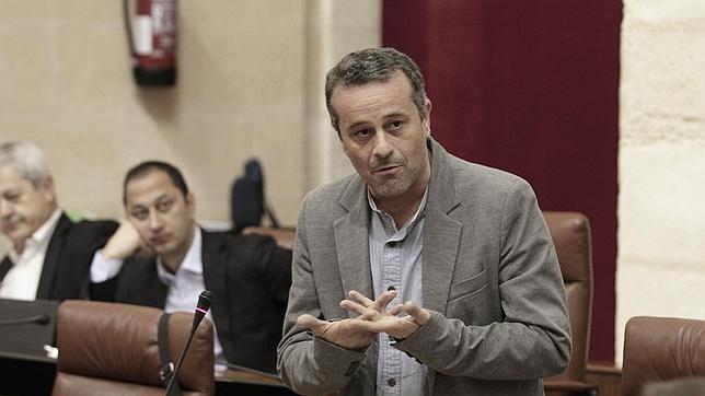 La Junta tira de manual