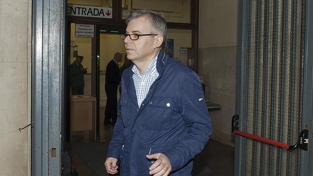 Más de 4oo.ooo euros para un exasesor del PSOE y su mujer en posibles comisiones ilegales