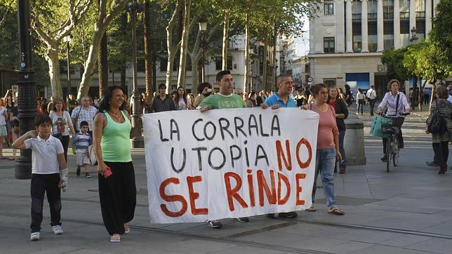 Los trabajadores sociales del Ayuntamiento denuncian el trato recibido por La Corrala