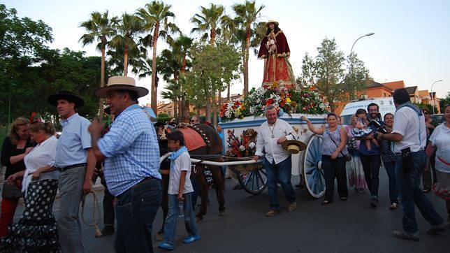Decenas de quinteños acompañan a la Virgen de los Ángeles en romería