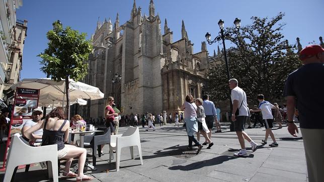 ¿Cómo aumentar la ocupación hotelera de Sevilla en verano?