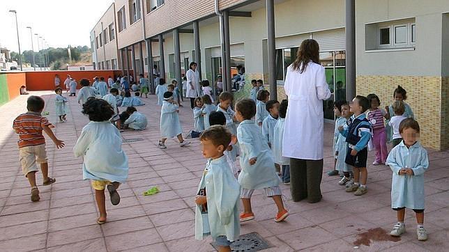 La Junta recorta 830 profesores en Andalucía en el próximo curso