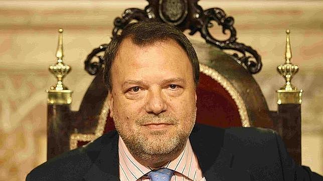 Un imputado por el caso Mercasevilla pide a Alaya que cite a Monteseirín por el delito societario