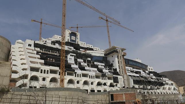 El doble lenguaje del Algarrobico