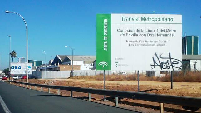 El PP lamenta que el tranvía a Dos Hermanas haya quedado «en el olvido»
