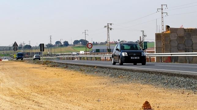 Aprobada una Proposición no de Ley para retomar las obras de la A-392