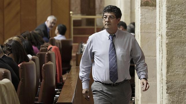 Valderas señala a Rajoy y Montoro como «culpables» si PSOE e IU no logran acordar los Presupuestos