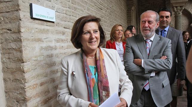 Cincuenta sevillanos solicitan cada día el salario social a la Junta de Andalucía