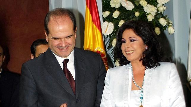 Isabel Pantoja paga los platos rotos de la corrupción en la Junta