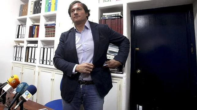 El exalcalde de Algeciras Diego Sánchez Rull dimite como concejal y dipuado tras su imputación en el caso Enredadera