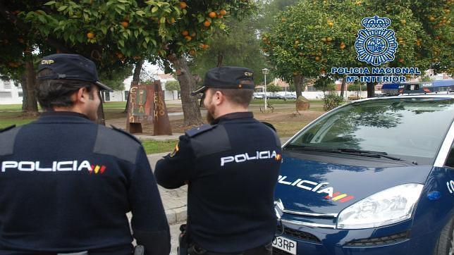Detenidos dos menores por dar un «tirón» a una mujer en Jerez