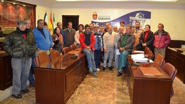 Entregados 43 nuevos huertos urbanos municipales en Guillena